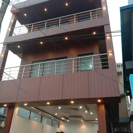 Woodland Lodge And Restaurant Guwahati Exterior foto