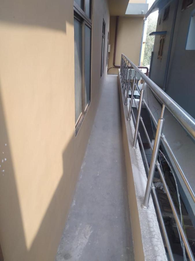 Woodland Lodge And Restaurant Guwahati Exterior foto